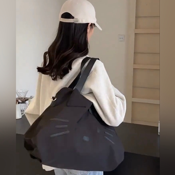 SALE! Hello Kitty Kawaii Sanrio Cute Cat Big Black Duffle Travel Sports Tote Bag - Picture 15 of 16